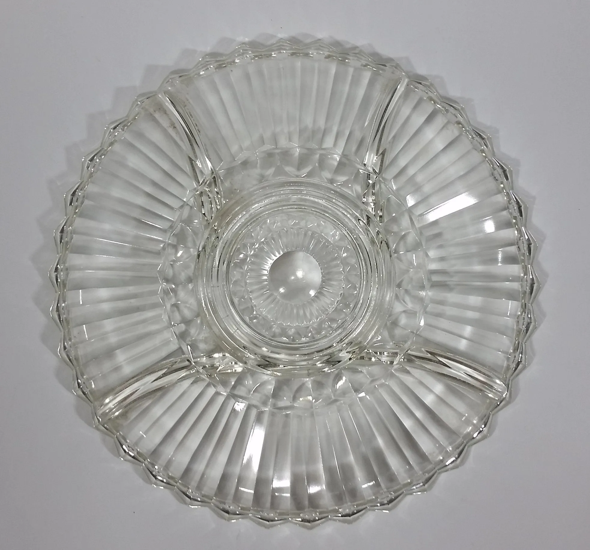 12" Round Crystal Sectioned Vegetable and Dip Serving Platter