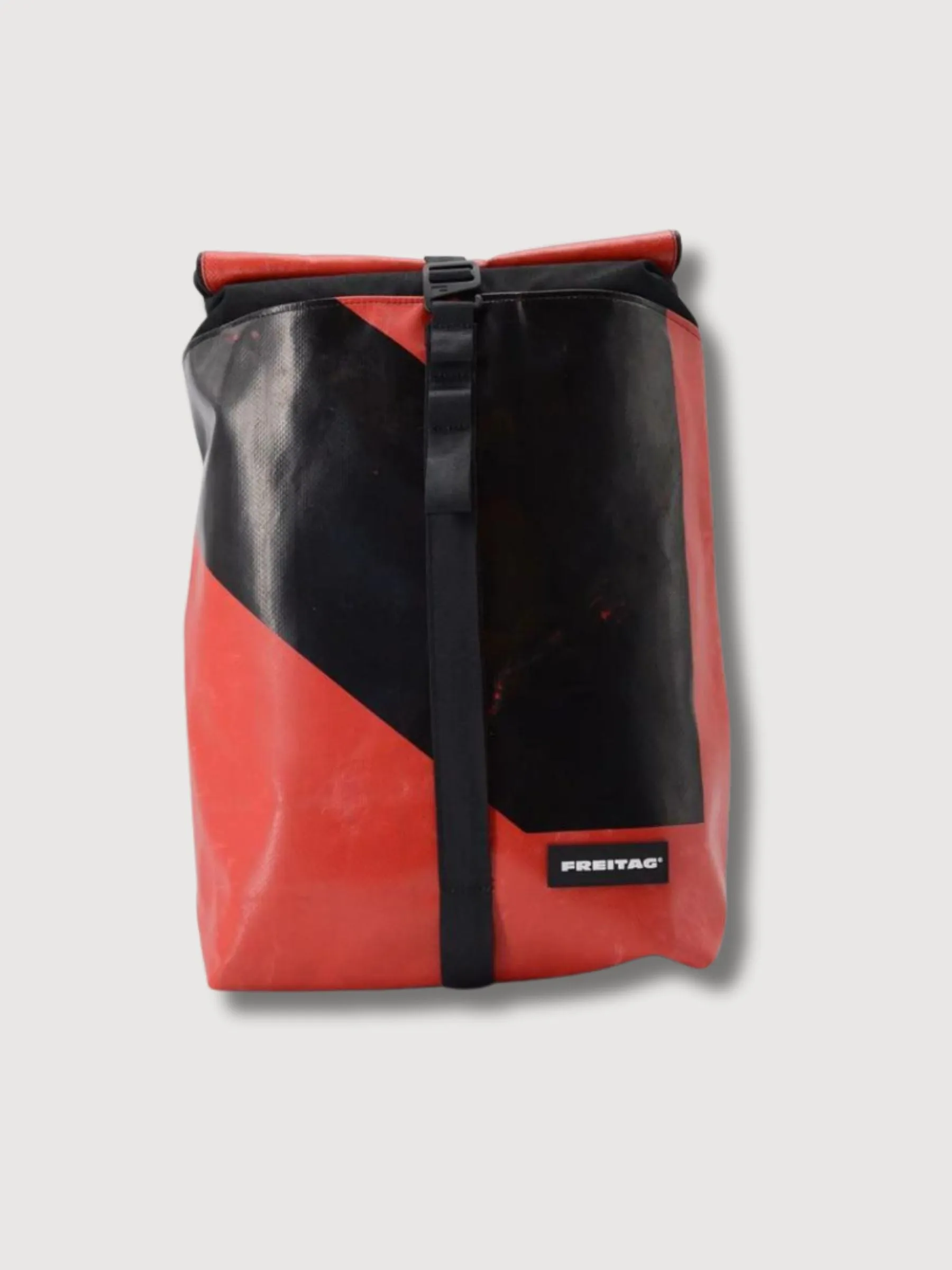Backpack F155 Clapton Red & Black In Used Truck Tarps | Freitag