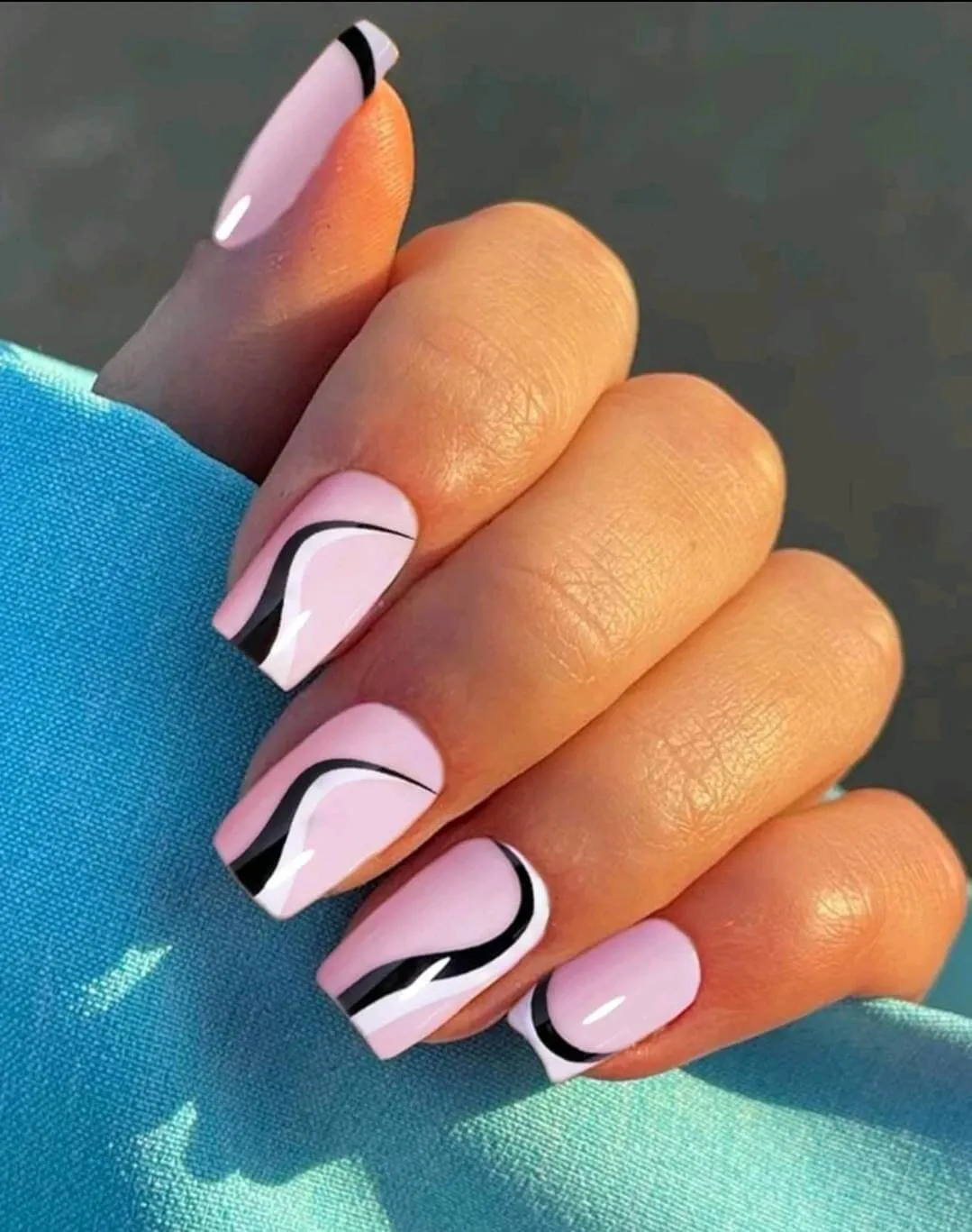 Beauty - Nails - black white pink