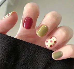 Beauty - Nails - green red
