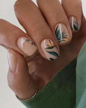 Beauty - Nails - short - floral