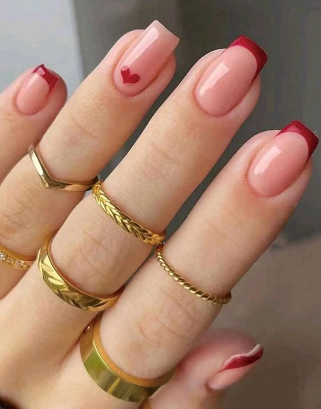 Beauty - Nails - short - red heart