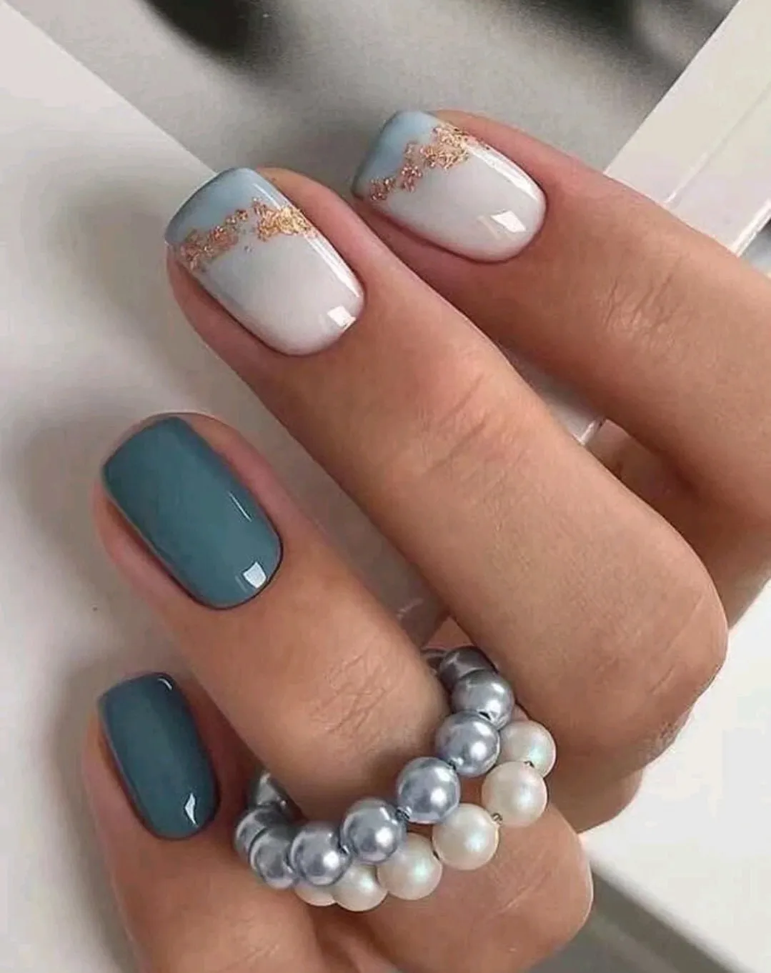 Beauty - Press on Nails - short - teal white gold