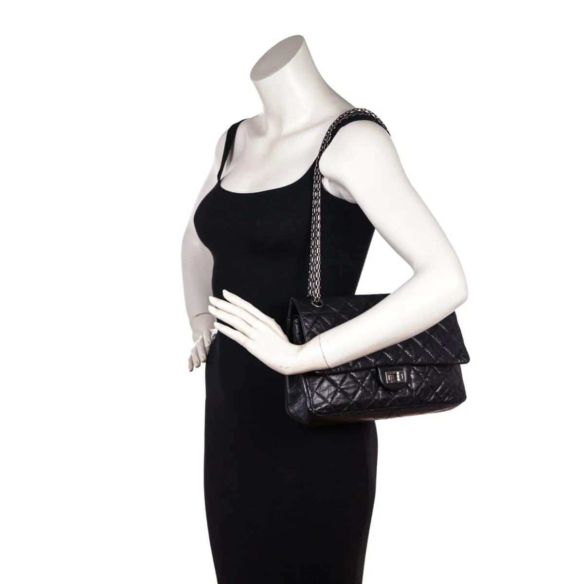 Chanel Black Quilted Aged Calfskin 2.55 Reissue 226 Flap Bag