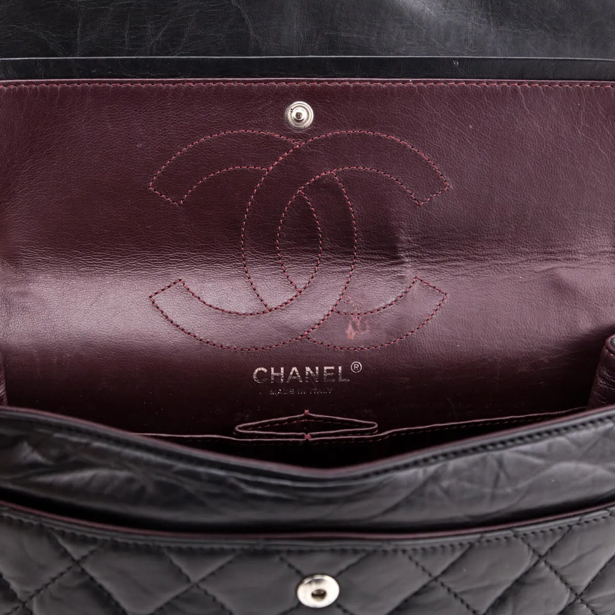 Chanel Black Quilted Aged Calfskin 2.55 Reissue 226 Flap Bag