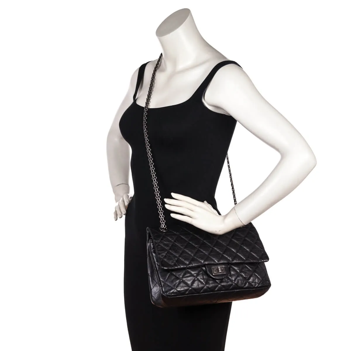 Chanel Black Quilted Aged Calfskin 2.55 Reissue 226 Flap Bag