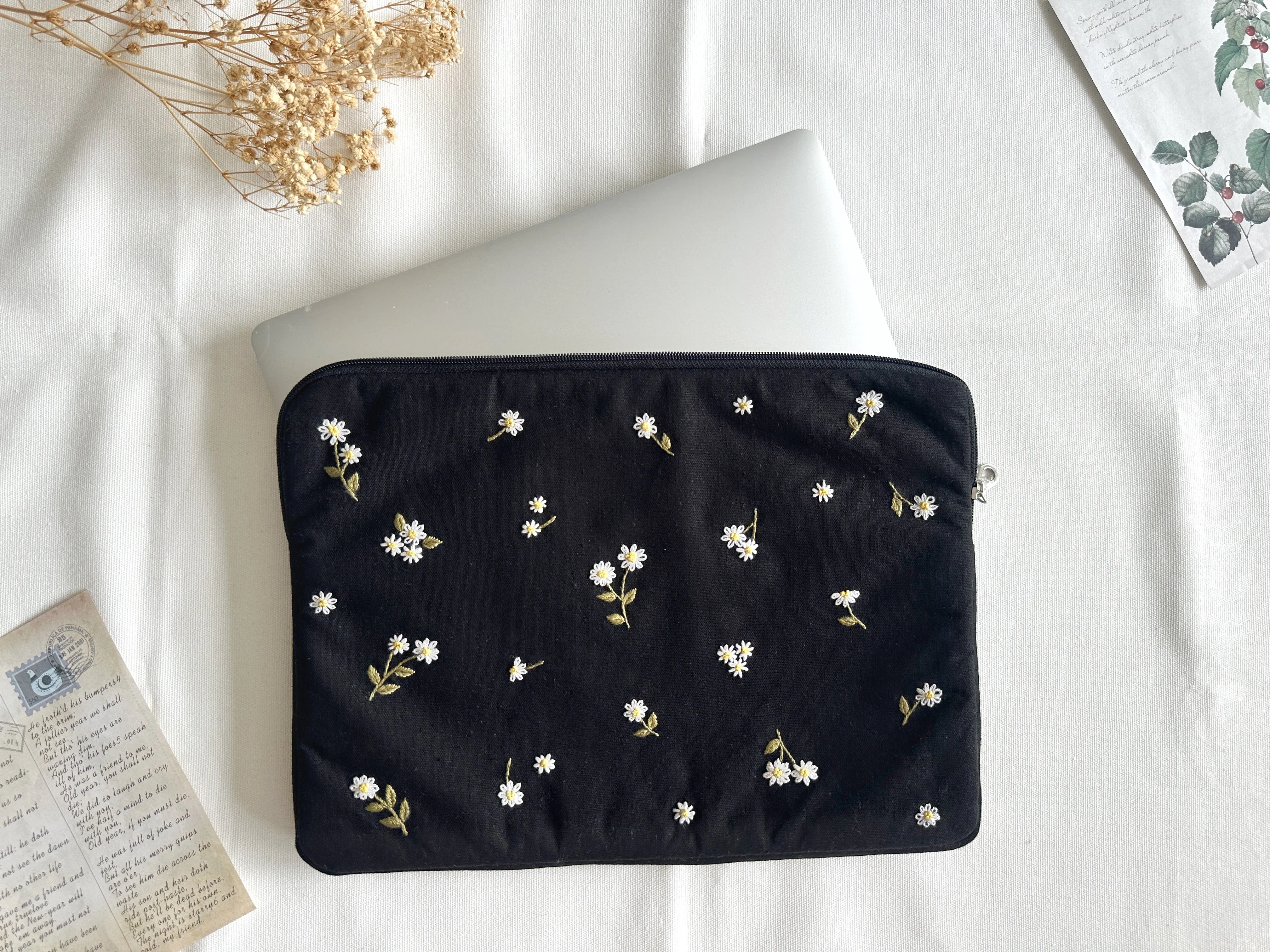 Daisy Hand-Embroidered Laptop Cover