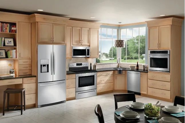 Frigidaire 30-in Self-Cleaning Single Electric Wall Oven (Easycare Stainless Steel)