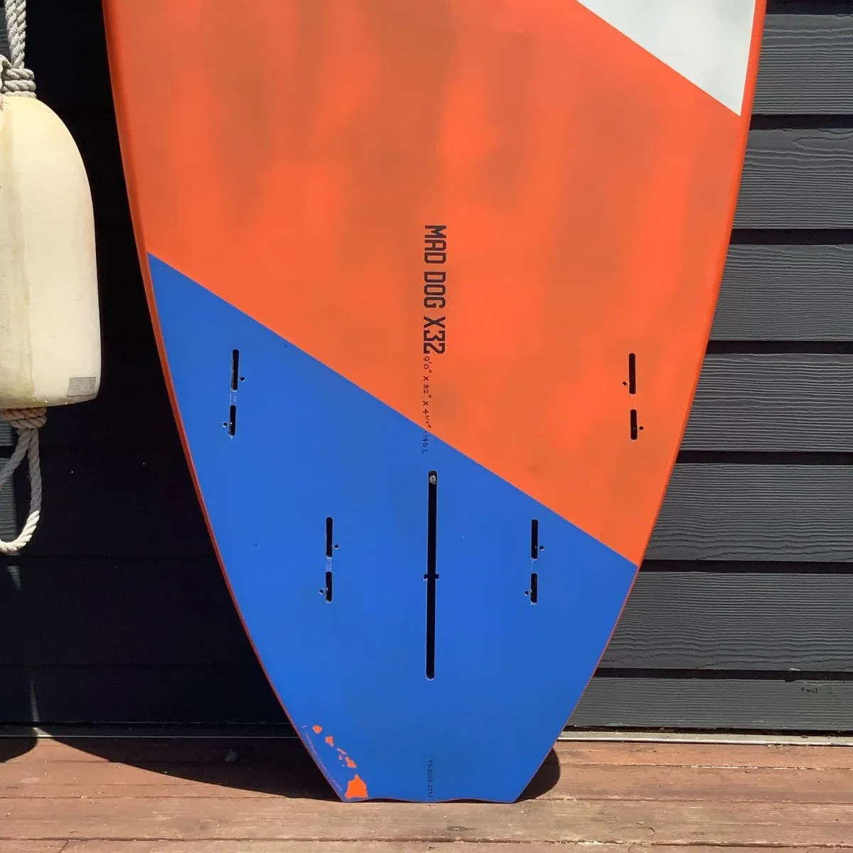 Naish Mad Dog X32 9'0 x 32 x 4 ¾ SUP • USED